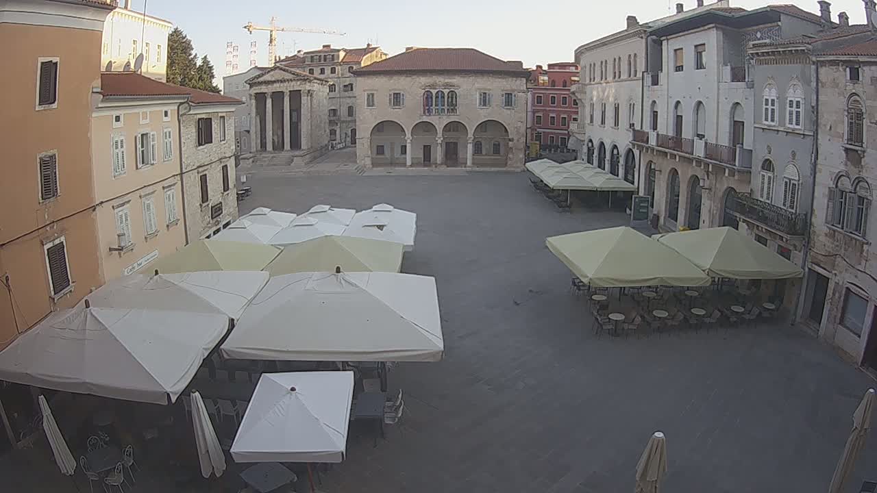 Pula, Trg Forum Square Live Cam - Arena, Pula, Istria, Croatia