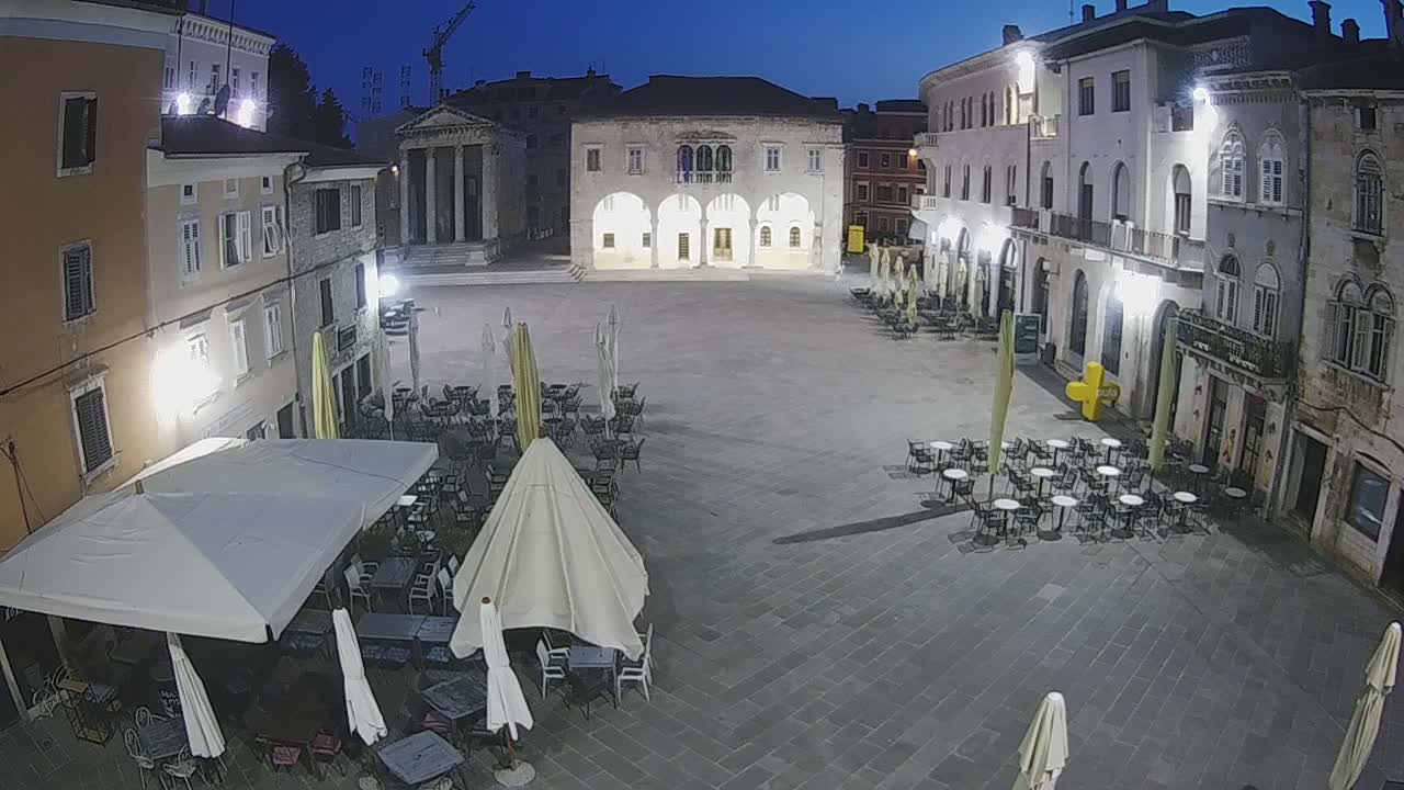 Pula, Trg Forum Square Live Cam - Arena, Pula, Istria, Croatia