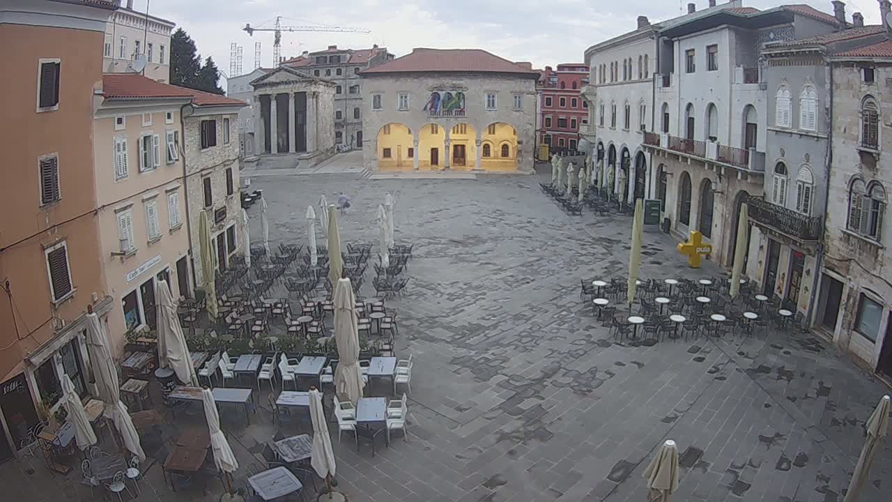 Pula, Trg Forum Square Live Cam - Arena, Pula, Istria, Croatia