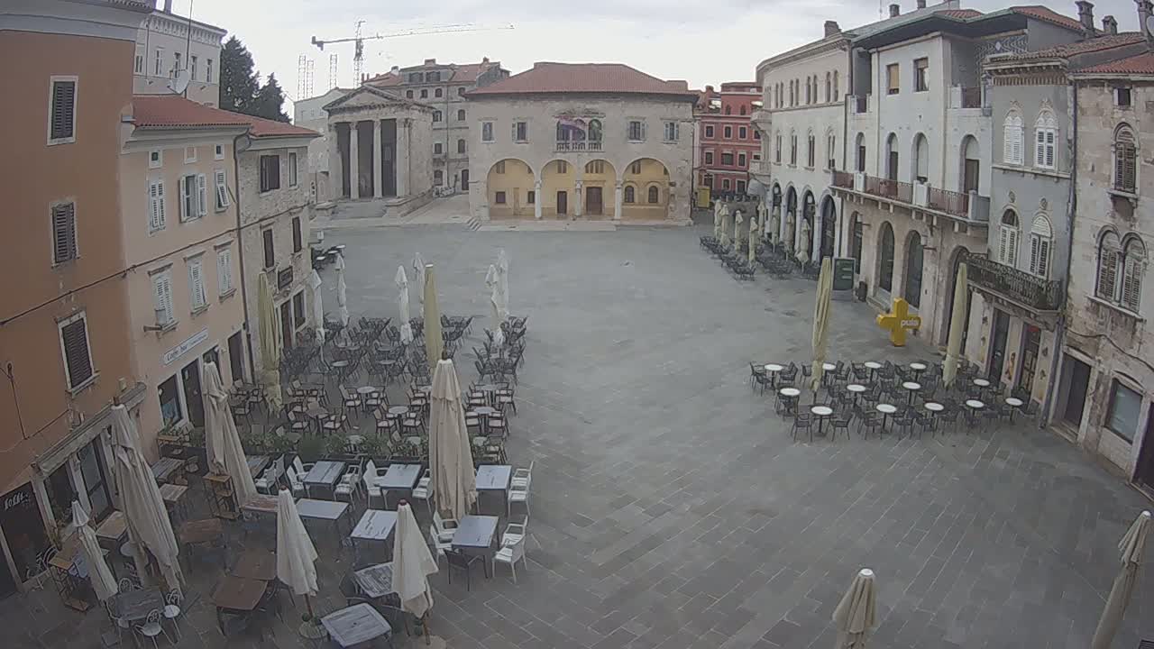Pula, Trg Forum Square Live Cam - Arena, Pula, Istria, Croatia