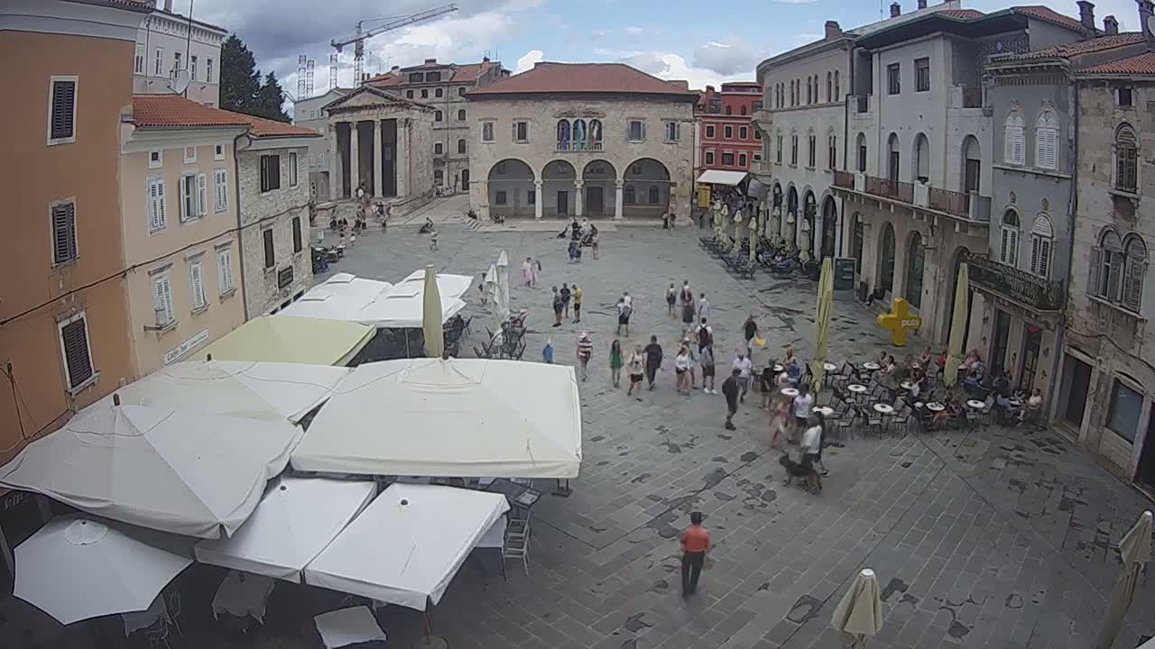 Pula, Trg Forum Square Live Cam - Arena, Pula, Istria, Croatia