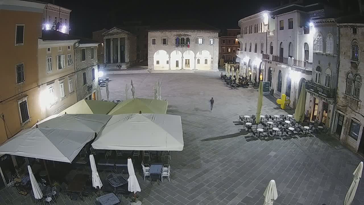 Pula, Trg Forum Square Live Cam - Arena, Pula, Istria, Croatia
