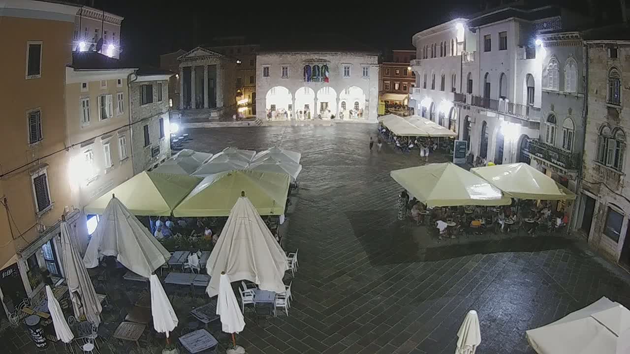 Pula, Trg Forum Square Live Cam - Arena, Pula, Istria, Croatia