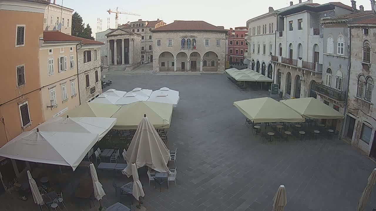 Pula, Trg Forum Square Live Cam - Arena, Pula, Istria, Croatia