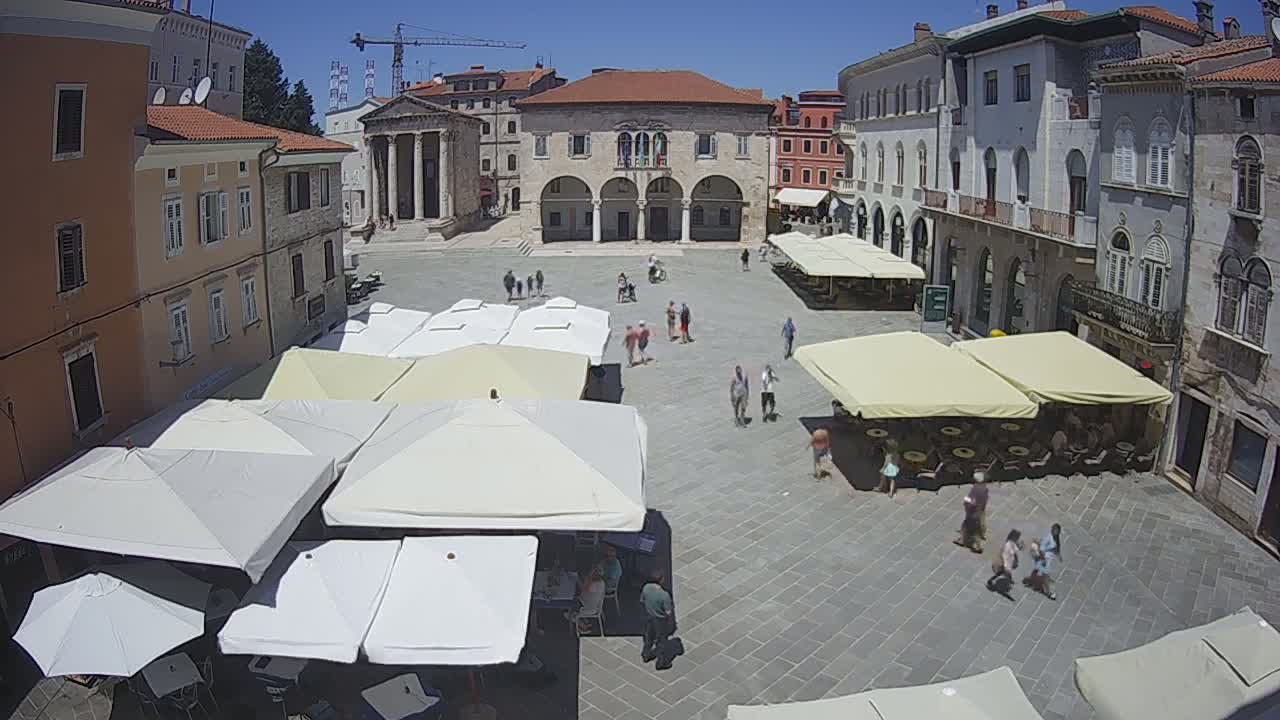 Pula, Trg Forum Square Live Cam - Arena, Pula, Istria, Croatia