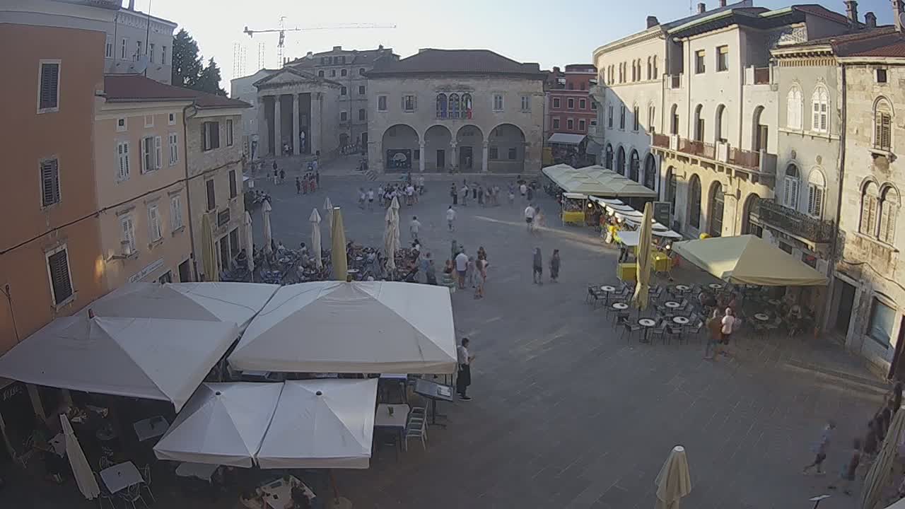 Pula, Trg Forum Square Live Cam - Arena, Pula, Istria, Croatia