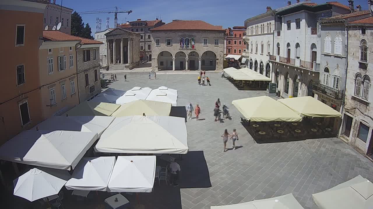 Pula, Trg Forum Square Live Cam - Arena, Pula, Istria, Croatia