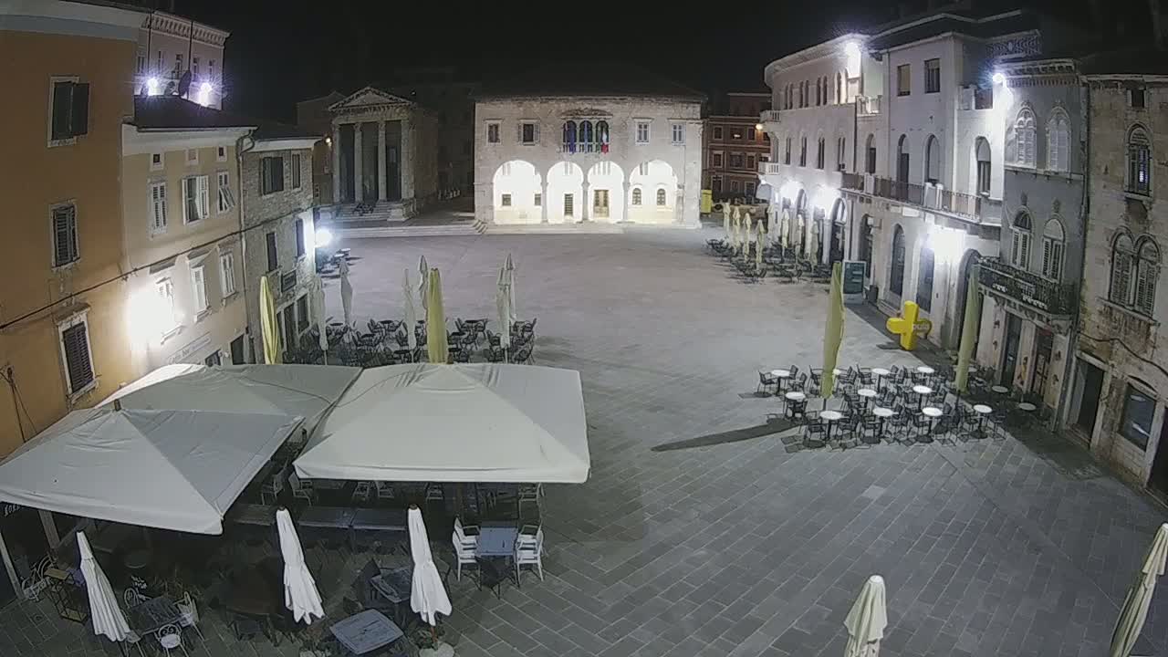 Pula, Trg Forum Square Live Cam - Arena, Pula, Istria, Croatia