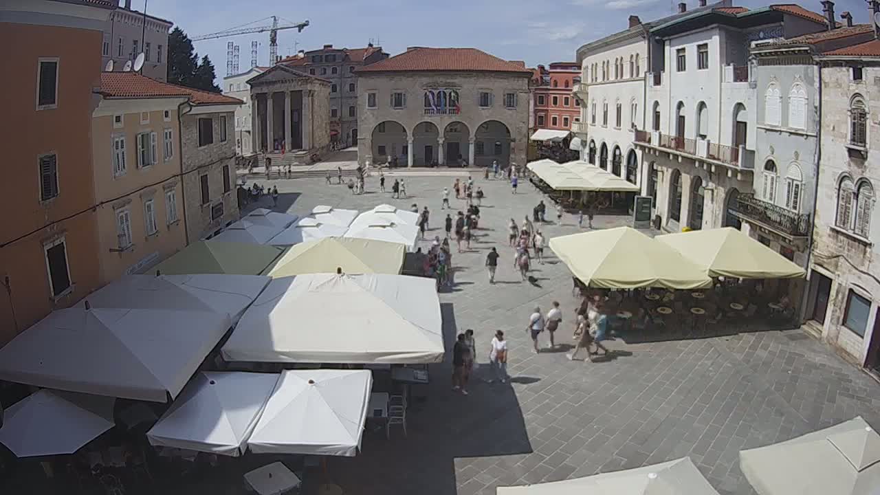 Pula, Trg Forum Square Live Cam - Arena, Pula, Istria, Croatia
