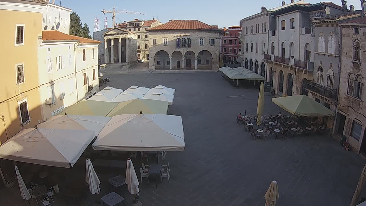 Pula, Trg Forum Square Live Cam - Arena, Pula, Istria, Croatia
