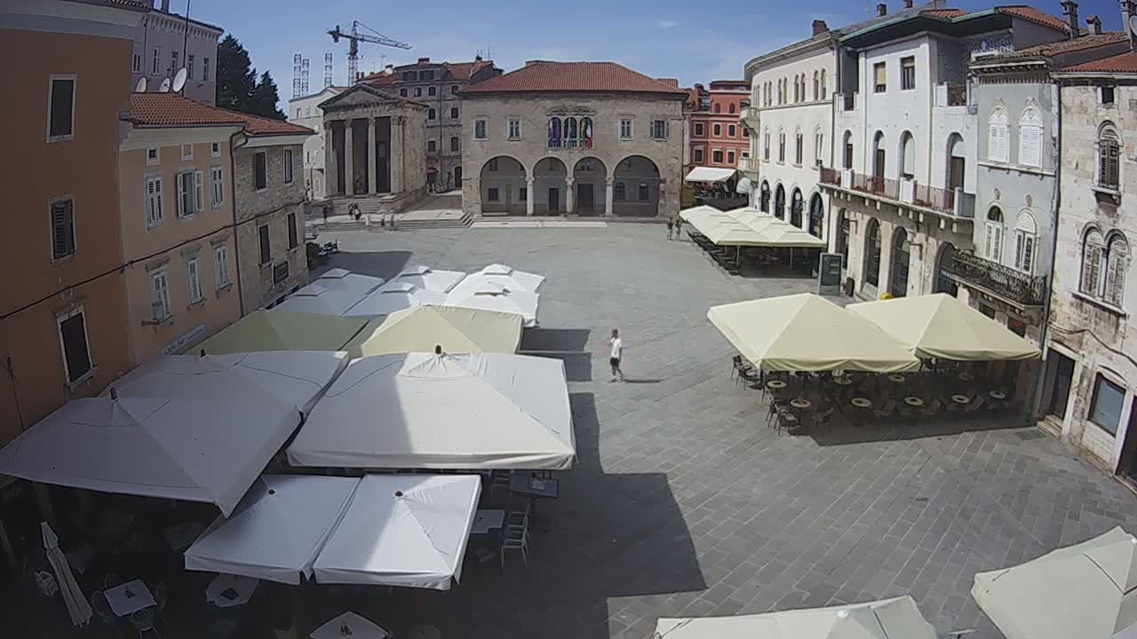 Pula, Trg Forum Square Live Cam - Arena, Pula, Istria, Croatia