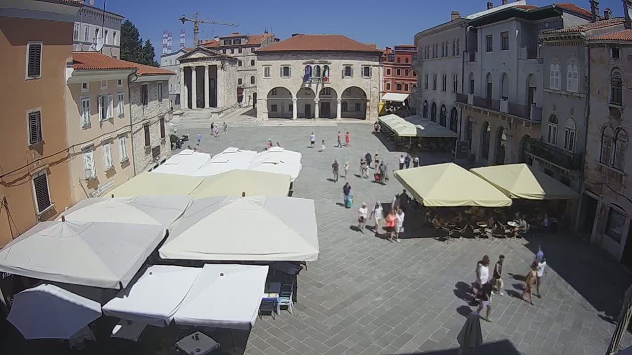 Pula, Trg Forum Square Live Cam - Arena, Pula, Istria, Croatia