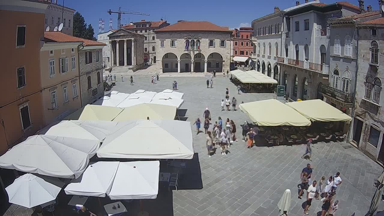 Pula, Trg Forum Square Live Cam - Arena, Pula, Istria, Croatia