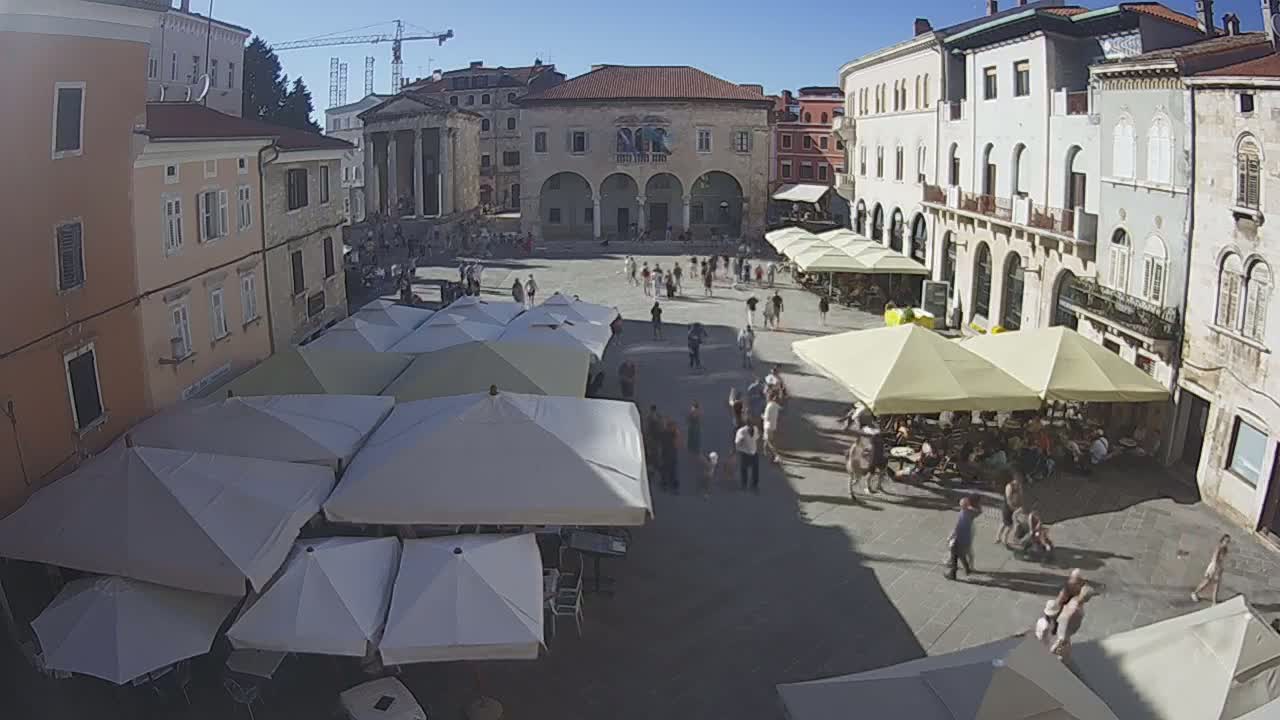 Pula, Trg Forum Square Live Cam - Arena, Pula, Istria, Croatia