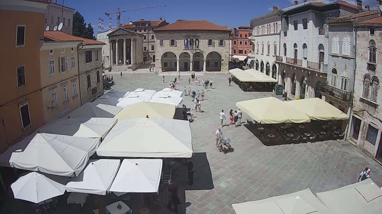 Pula, Trg Forum Square Live Cam - Arena, Pula, Istria, Croatia