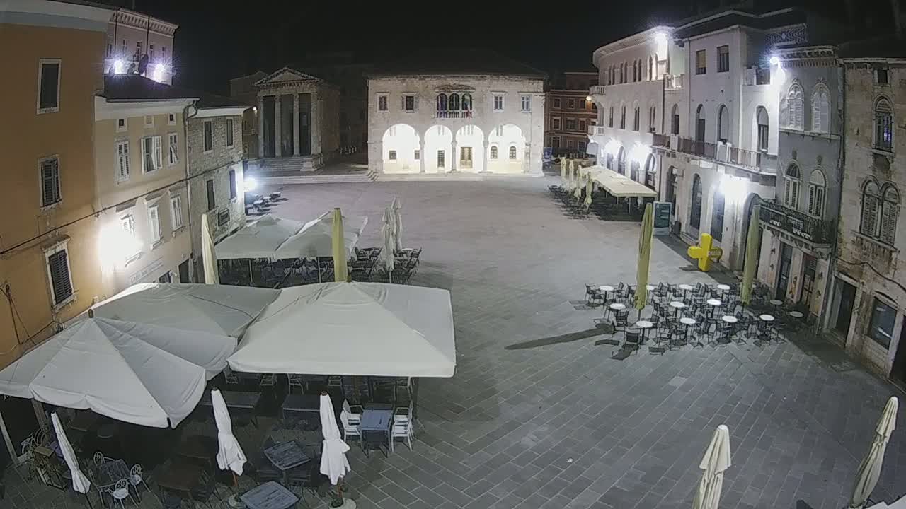 Pula, Trg Forum Square Live Cam - Arena, Pula, Istria, Croatia