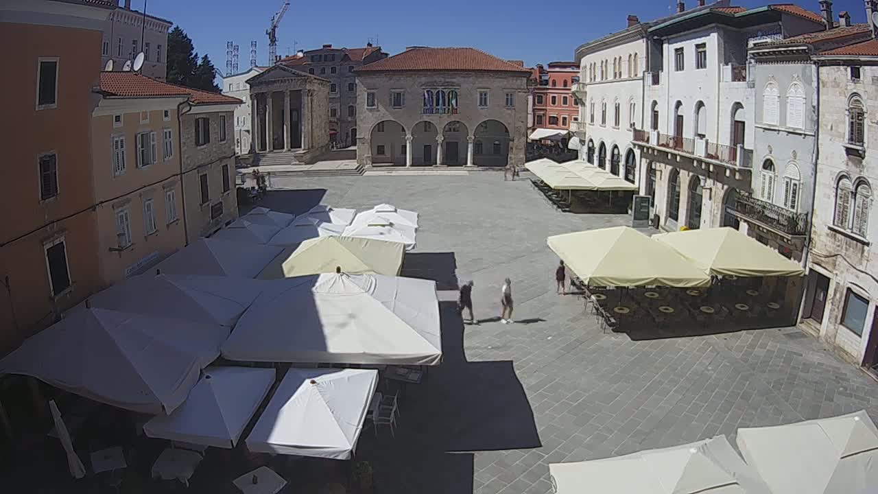 Pula, Trg Forum Square Live Cam - Arena, Pula, Istria, Croatia
