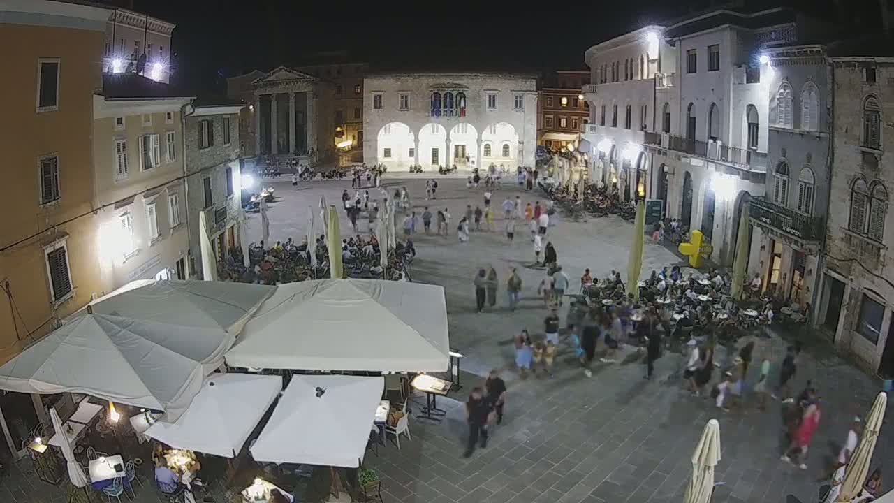 Pula, Trg Forum Square Live Cam - Arena, Pula, Istria, Croatia