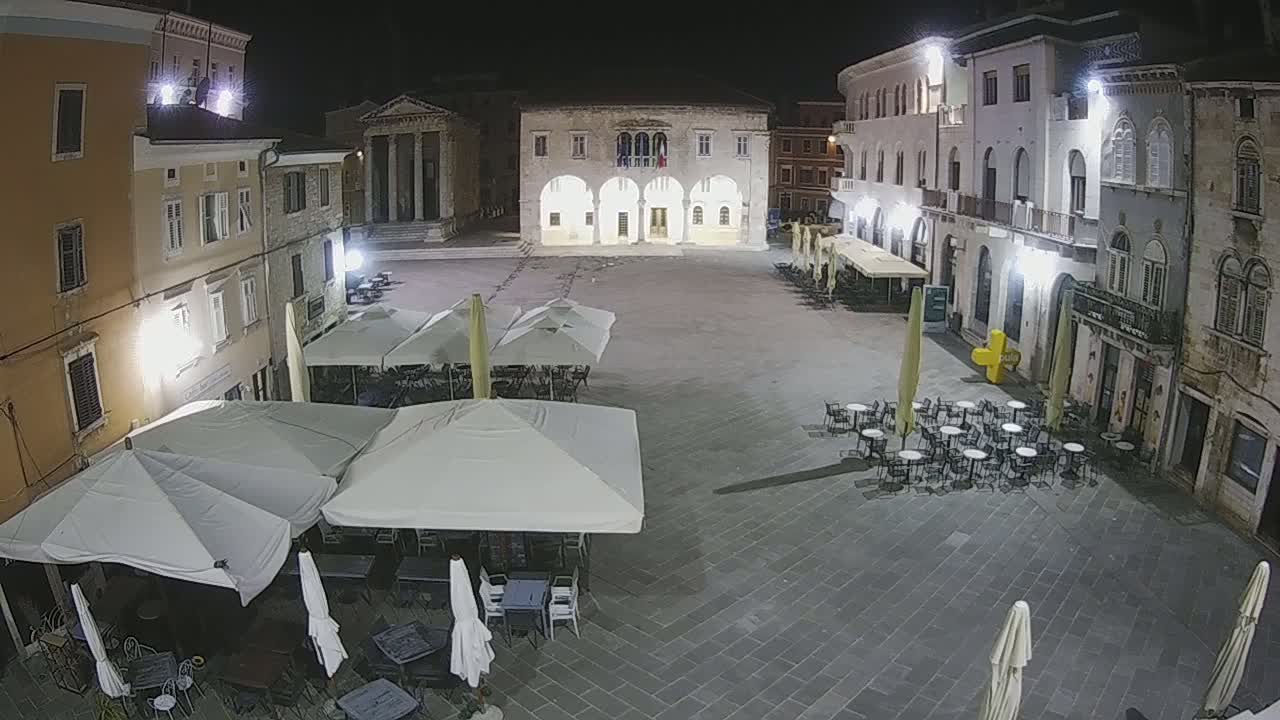Pula, Trg Forum Square Live Cam - Arena, Pula, Istria, Croatia
