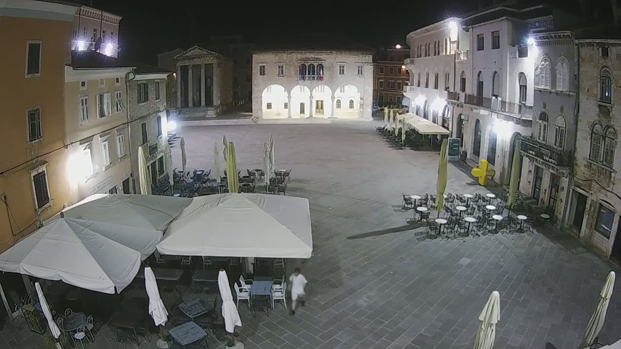Pula, Trg Forum Square Live Cam - Arena, Pula, Istria, Croatia