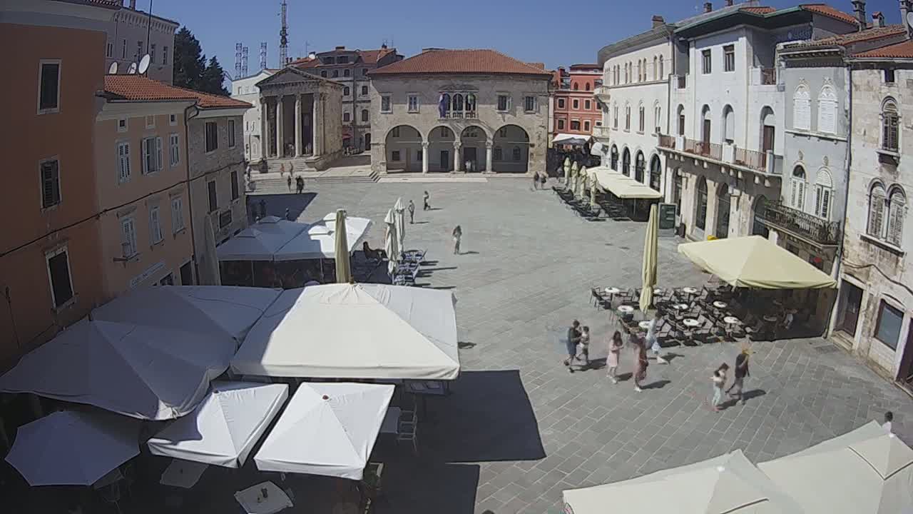 Pula, Trg Forum Square Live Cam - Arena, Pula, Istria, Croatia