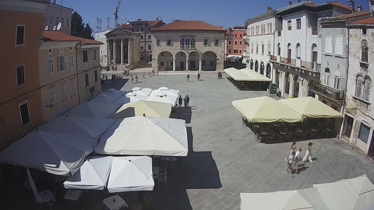 Pula, Trg Forum Square Live Cam - Arena, Pula, Istria, Croatia