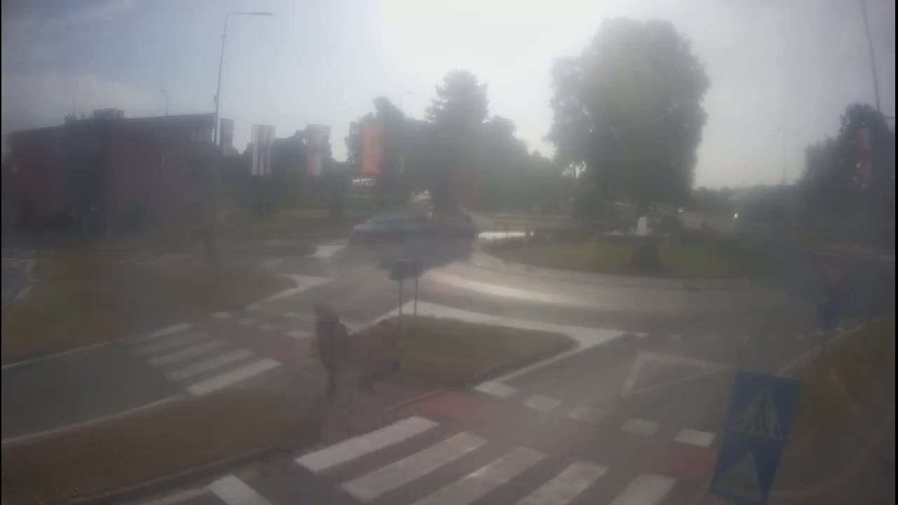 Belišće, Kralija Tomislava/Zeljeznicka/Kardinala Alojzija Stepinca Street Intersection Live Cam - 