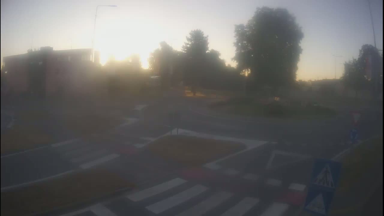 Belišće, Kralija Tomislava/Zeljeznicka/Kardinala Alojzija Stepinca Street Intersection Live Cam - 