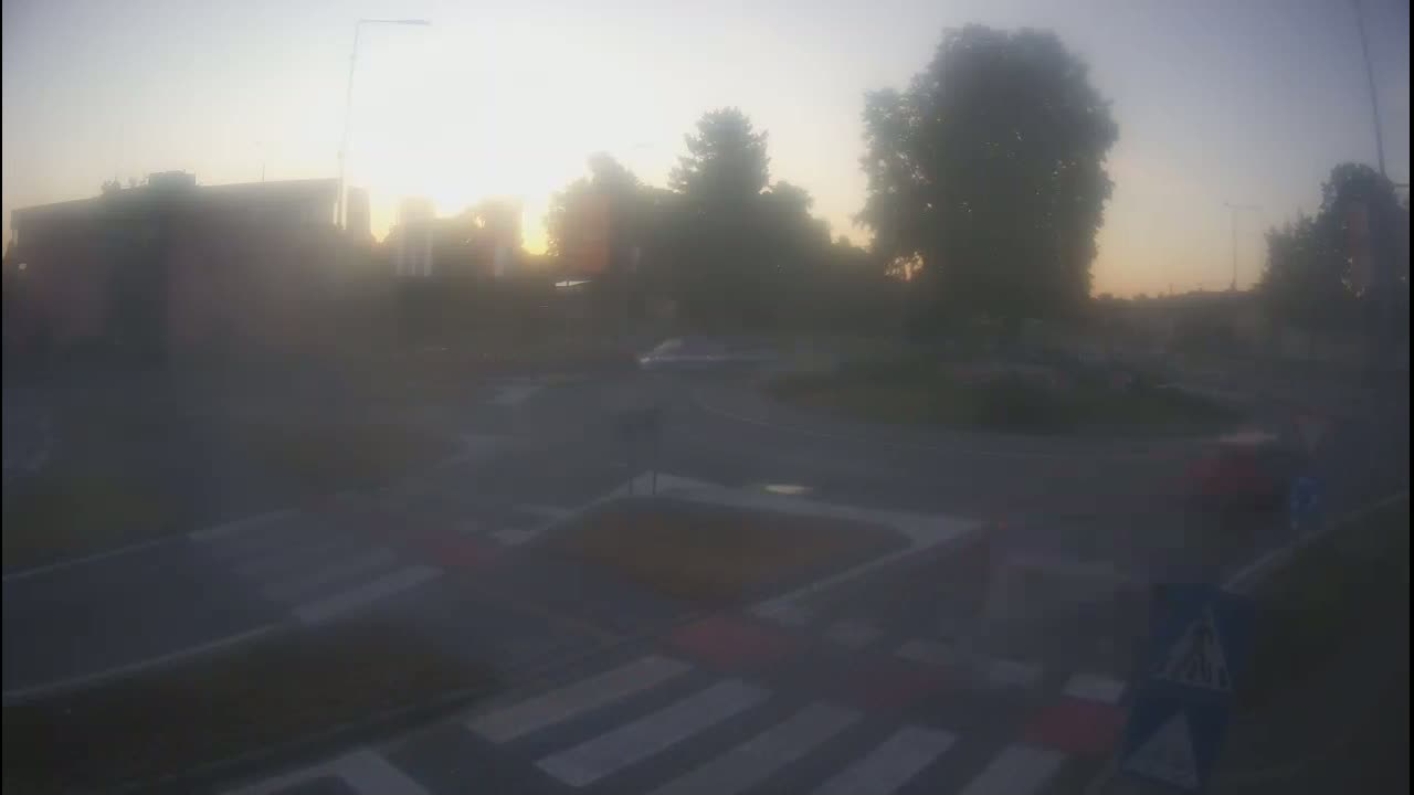 Belišće, Kralija Tomislava/Zeljeznicka/Kardinala Alojzija Stepinca Street Intersection Live Cam -