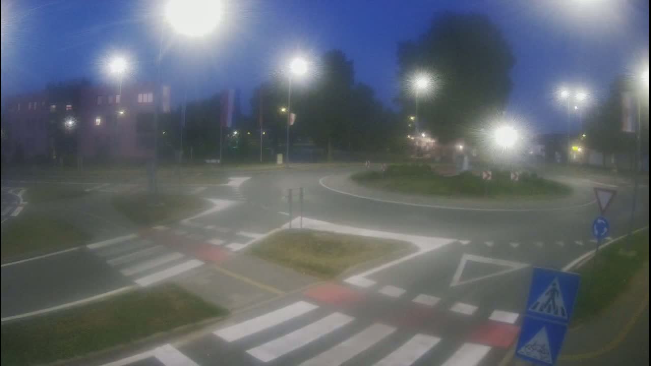 Belišće, Kralija Tomislava/Zeljeznicka/Kardinala Alojzija Stepinca Street Intersection Live Cam - 