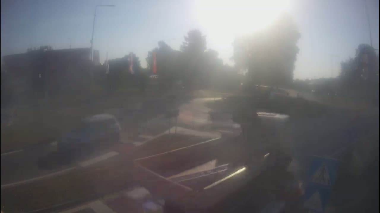 Belišće, Kralija Tomislava/Zeljeznicka/Kardinala Alojzija Stepinca Street Intersection Live Cam - 