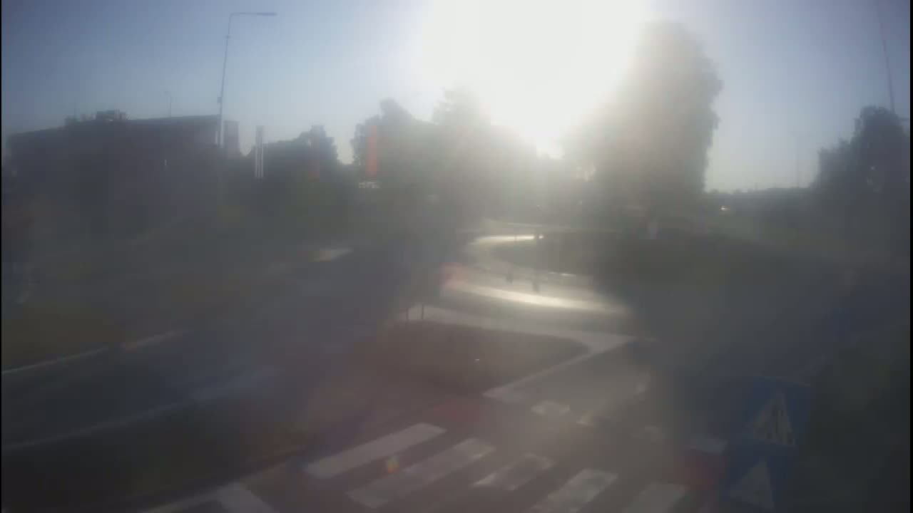 Belišće, Kralija Tomislava/Zeljeznicka/Kardinala Alojzija Stepinca Street Intersection Live Cam - 
