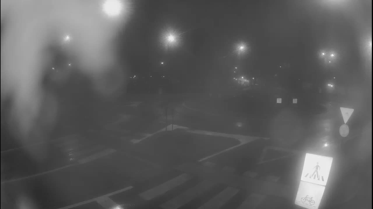 Belišće, Kralija Tomislava/Zeljeznicka/Kardinala Alojzija Stepinca Street Intersection Live Cam - 