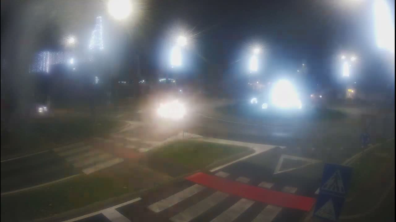 Belišće, Kralija Tomislava/Zeljeznicka/Kardinala Alojzija Stepinca Street Intersection Live Cam - 