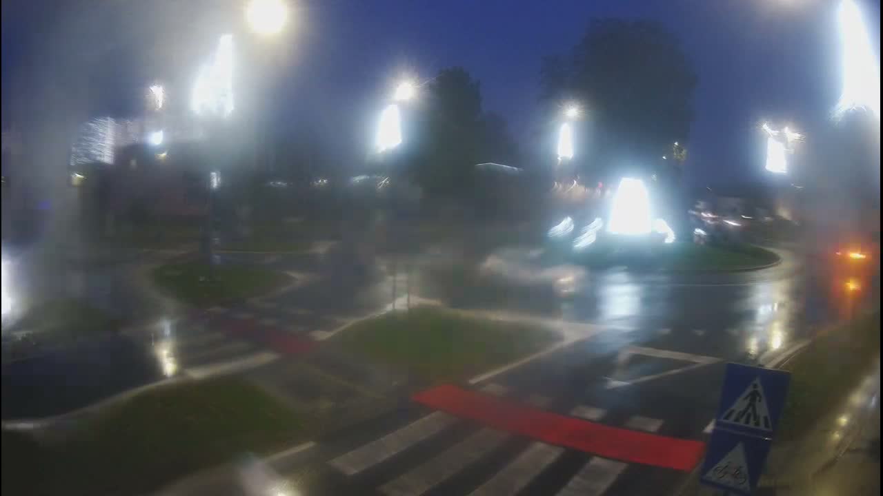 Belišće, Kralija Tomislava/Zeljeznicka/Kardinala Alojzija Stepinca Street Intersection Live Cam - 