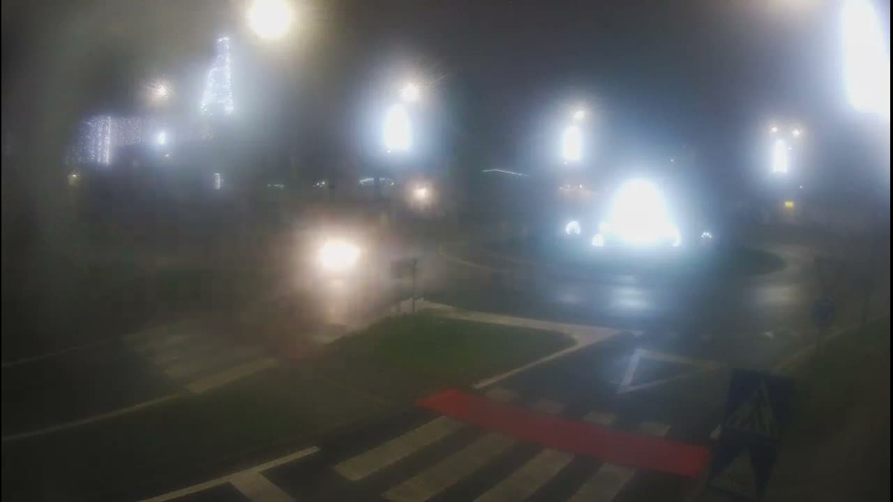 Belišće, Kralija Tomislava/Zeljeznicka/Kardinala Alojzija Stepinca Street Intersection Live Cam - 