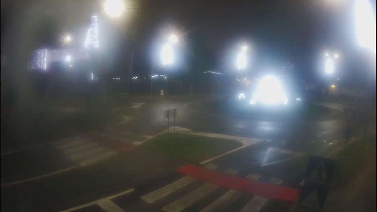 Belišće, Kralija Tomislava/Zeljeznicka/Kardinala Alojzija Stepinca Street Intersection Live Cam - 