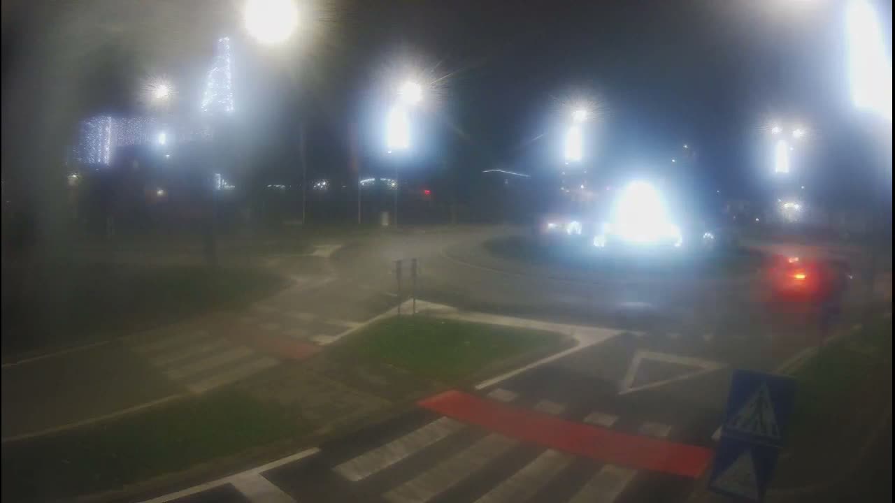 Belišće, Kralija Tomislava/Zeljeznicka/Kardinala Alojzija Stepinca Street Intersection Live Cam - 