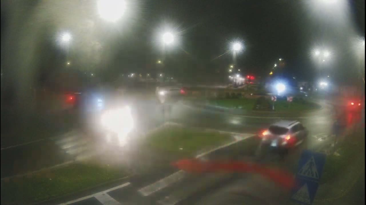 Belišće, Kralija Tomislava/Zeljeznicka/Kardinala Alojzija Stepinca Street Intersection Live Cam - 