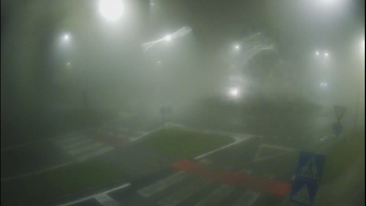 Belišće, Kralija Tomislava/Zeljeznicka/Kardinala Alojzija Stepinca Street Intersection Live Cam - 