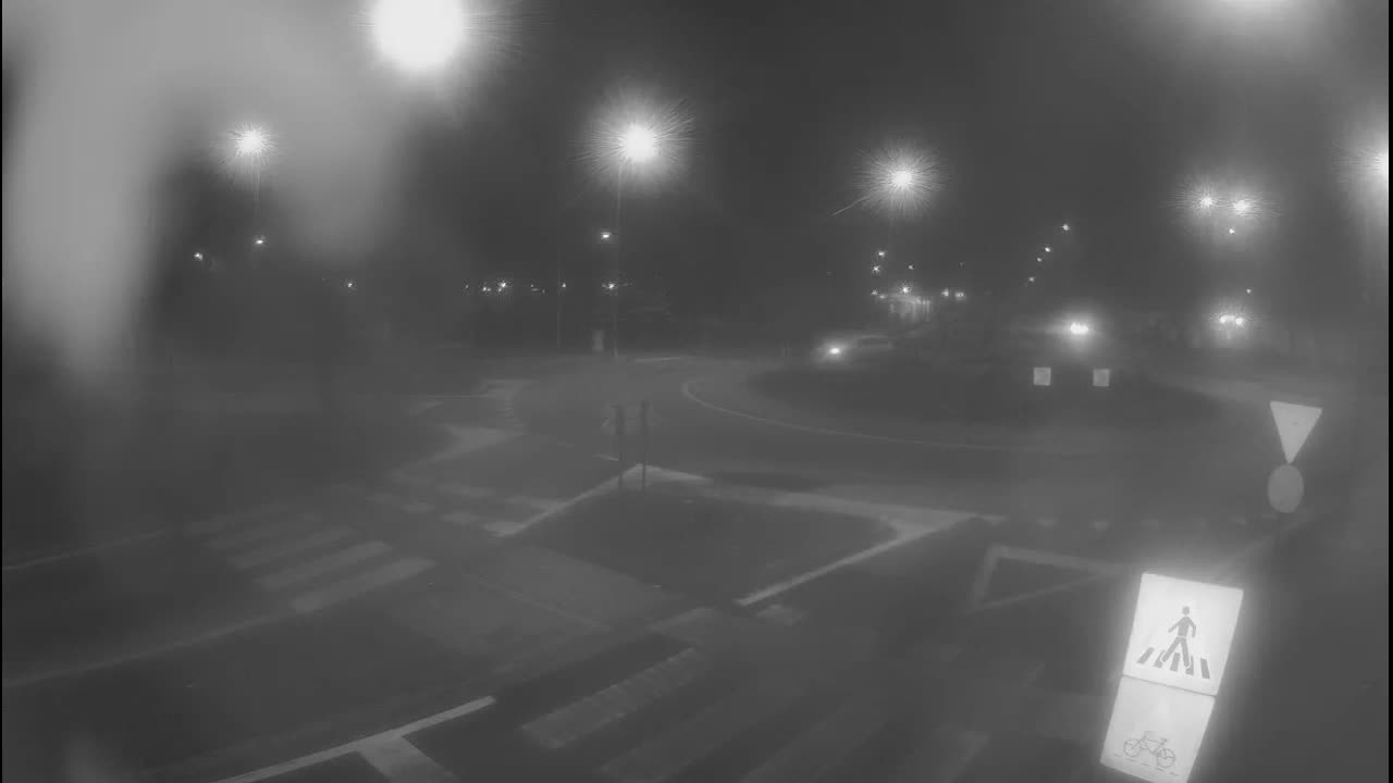 Belišće, Kralija Tomislava/Zeljeznicka/Kardinala Alojzija Stepinca Street Intersection Live Cam - 