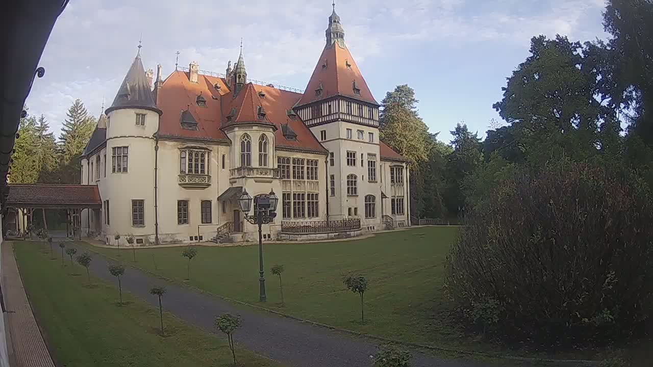 Donji Miholjac,  Dvorac Mailáth Chateau Live Cam - Donji Miholjac, Grad Donji Miholijac, Osijek-Baranja, Croatia