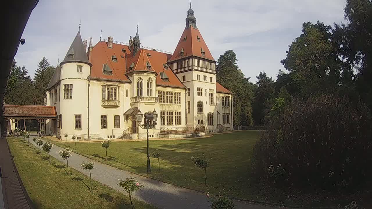 Donji Miholjac,  Dvorac Mailáth Chateau Live Cam - Donji Miholjac, Grad Donji Miholijac, Osijek-Baranja, Croatia