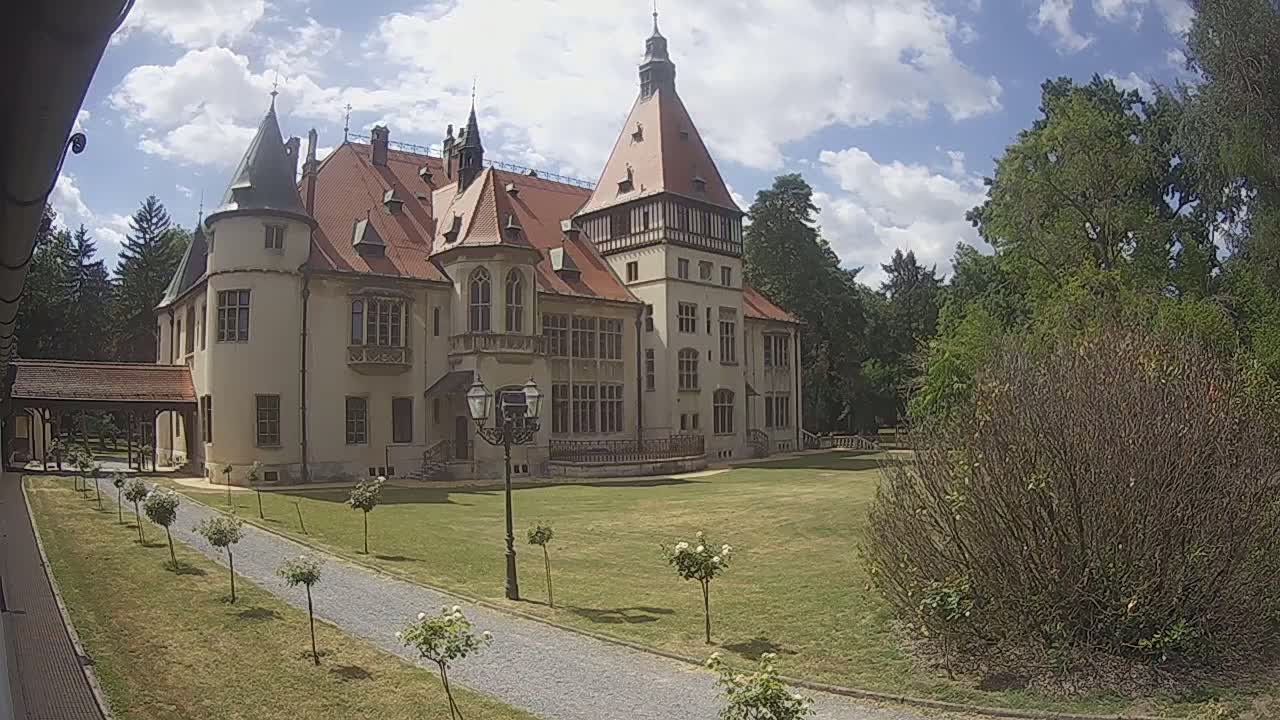 Donji Miholjac,  Dvorac Mailáth Chateau Live Cam - Donji Miholjac, Grad Donji Miholijac, Osijek-Baranja, Croatia