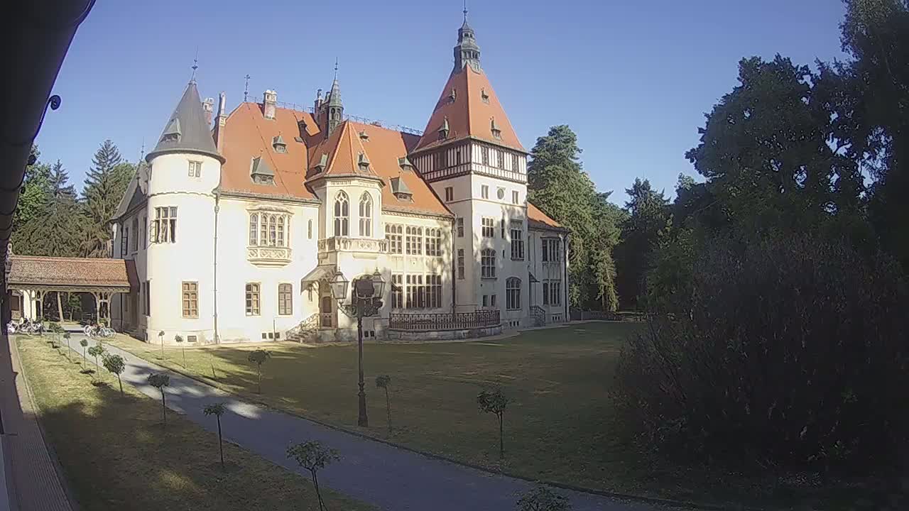 Donji Miholjac,  Dvorac Mailáth Chateau Live Cam - Donji Miholjac, Grad Donji Miholijac, Osijek-Baranja, Croatia