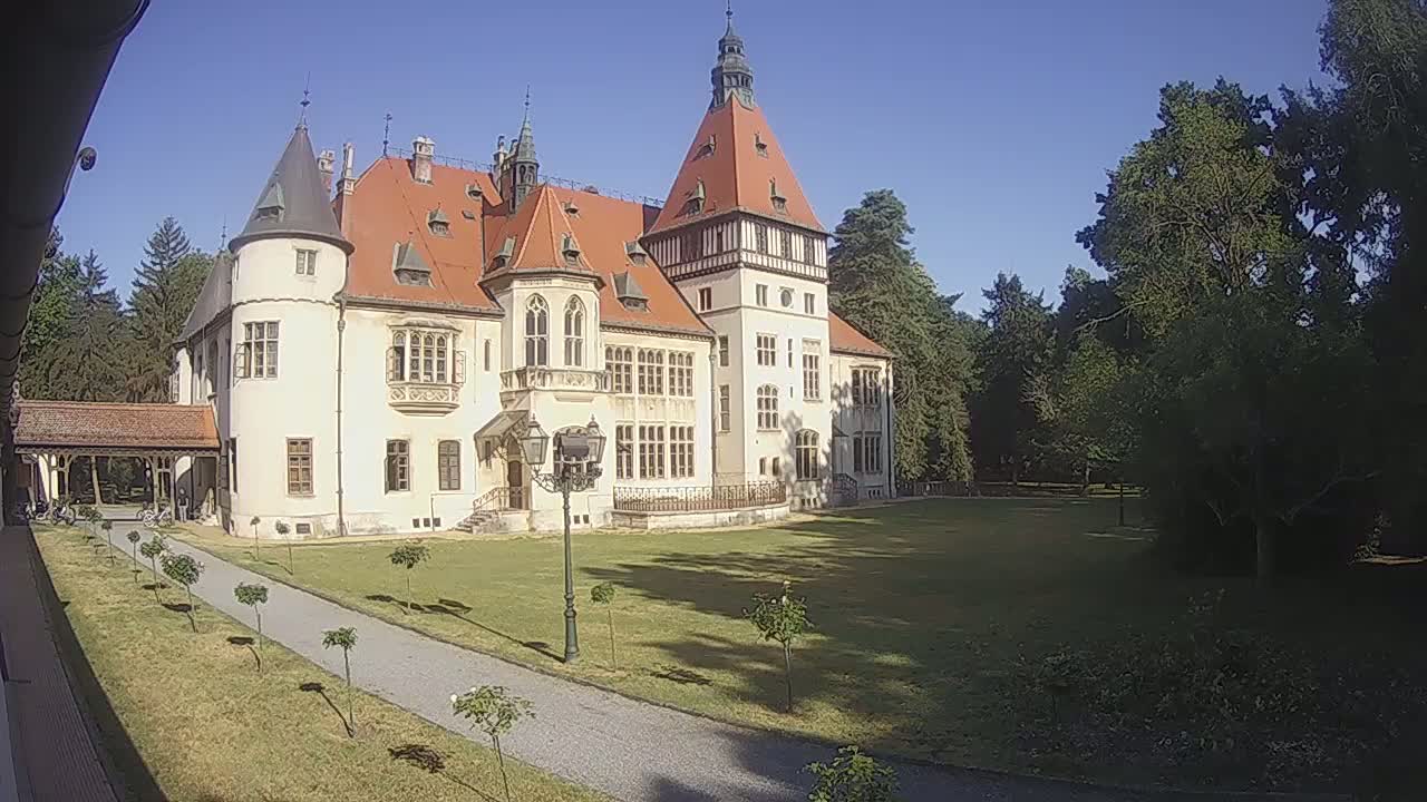 Donji Miholjac,  Dvorac Mailáth Chateau Live Cam - Donji Miholjac, Grad Donji Miholijac, Osijek-Baranja, Croatia
