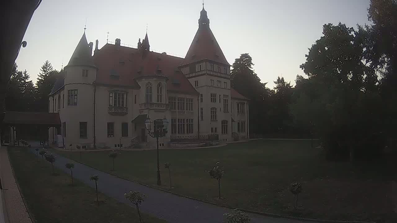 Donji Miholjac,  Dvorac Mailáth Chateau Live Cam - Donji Miholjac, Grad Donji Miholijac, Osijek-Baranja, Croatia