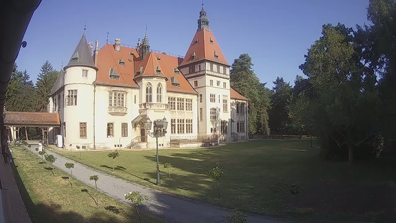 Donji Miholjac,  Dvorac Mailáth Chateau Live Cam - Donji Miholjac, Grad Donji Miholijac, Osijek-Baranja, Croatia
