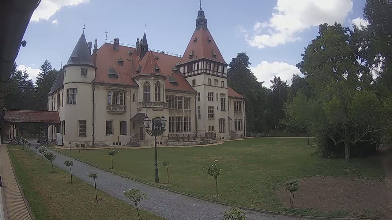 Donji Miholjac,  Dvorac Mailáth Chateau Live Cam - Donji Miholjac, Grad Donji Miholijac, Osijek-Baranja, Croatia