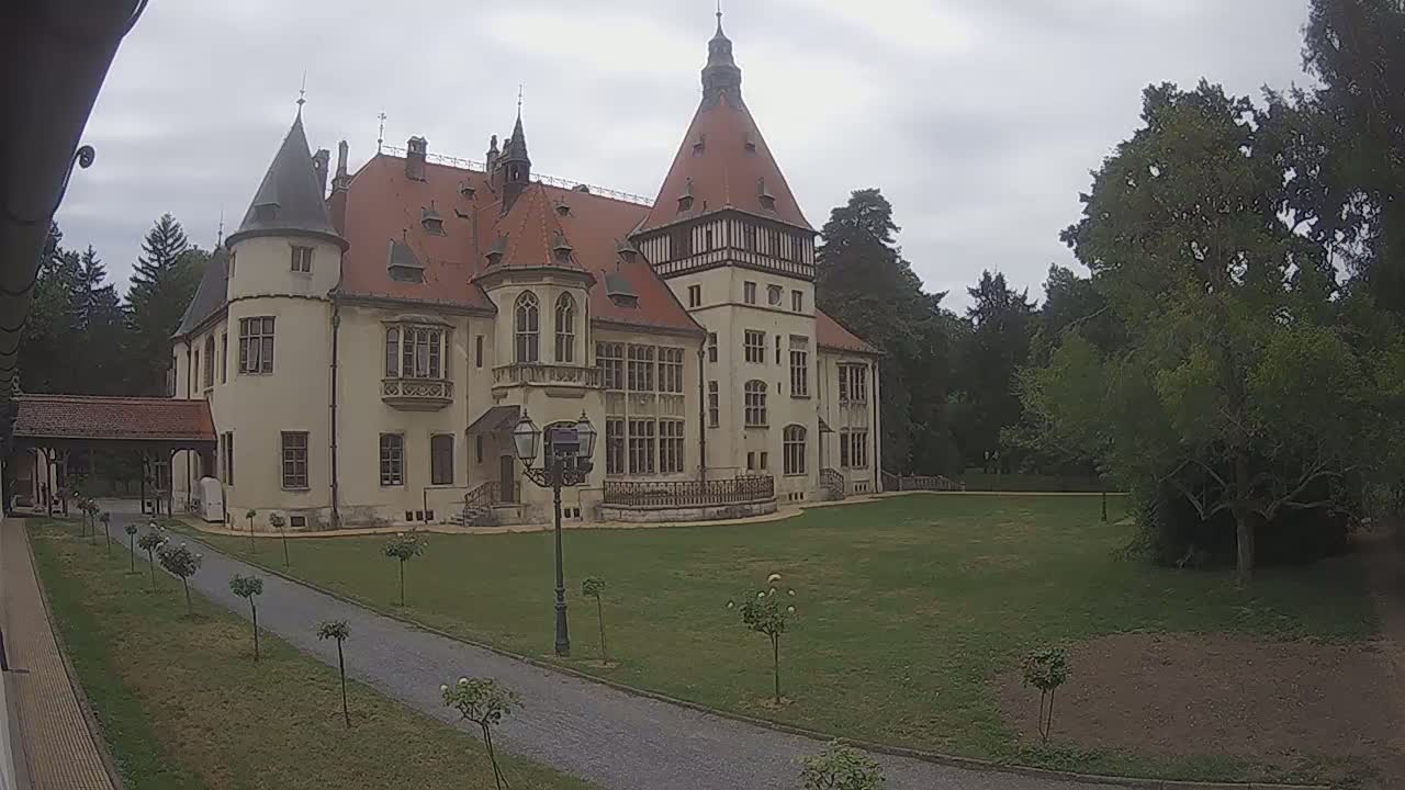Donji Miholjac,  Dvorac Mailáth Chateau Live Cam - Donji Miholjac, Grad Donji Miholijac, Osijek-Baranja, Croatia